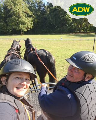 Sdílíme pozdrav z posledního letošního výjezdu na závody a gratulujeme ke krásným výsledkům i v celé uplynulé sezóně 💚🐴...